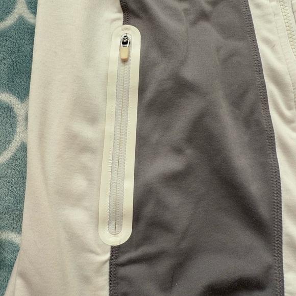 Fabletics Women’s medium white and gray jacket - Picture 6 of 13